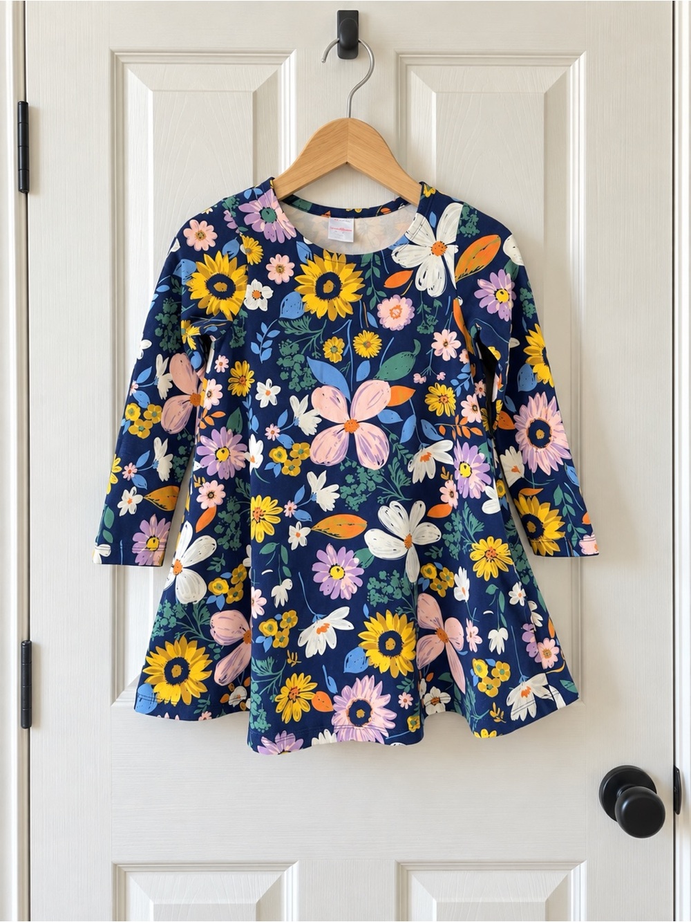 Hanna Andersson Size 5 Navy Floral Long Sleeve Twirl Dress